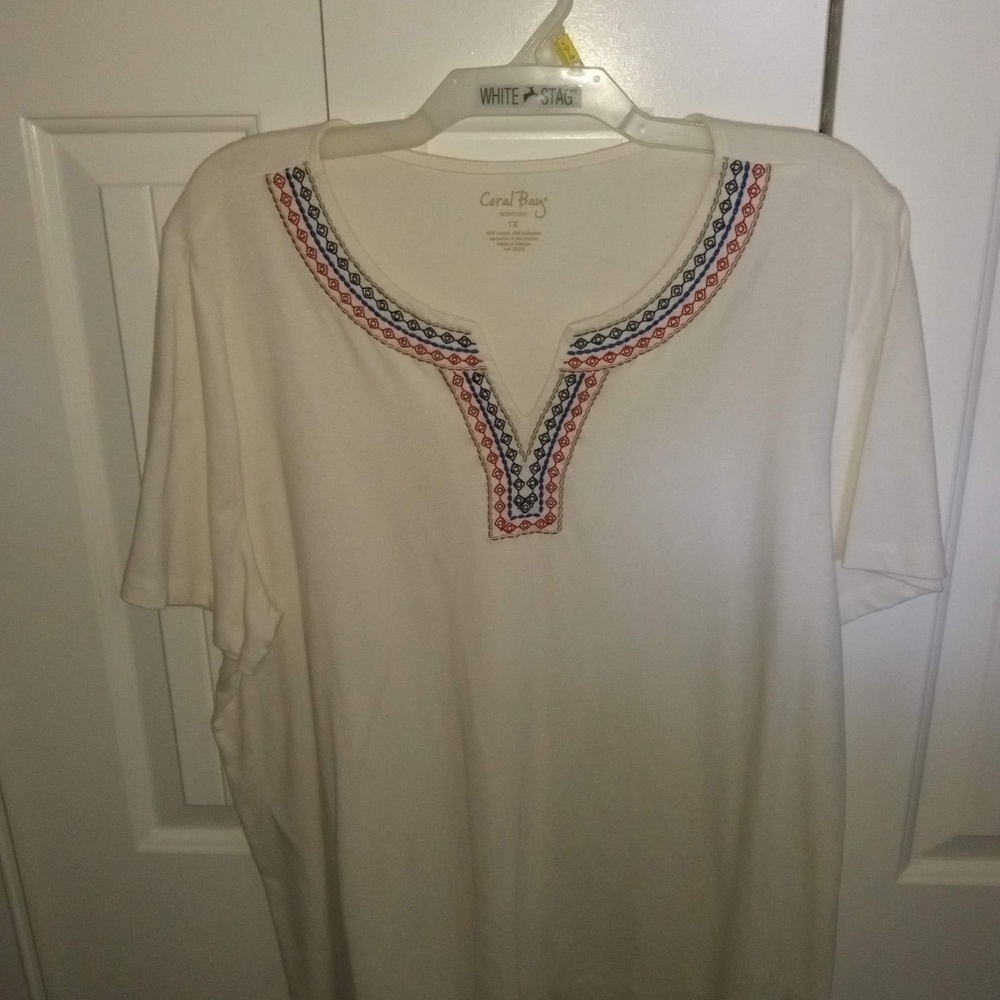 Lot of 2 Tops Women’s Coral Bay V-Neck Short Sleeve Tops, Size 1X White and Blue